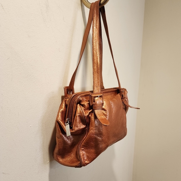 HOBO International Metallic double Handles strap Bag - Picture 4 of 13